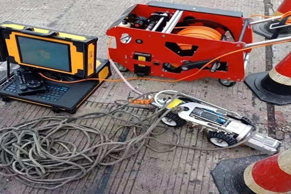 临颍CCTV管道检测机器人