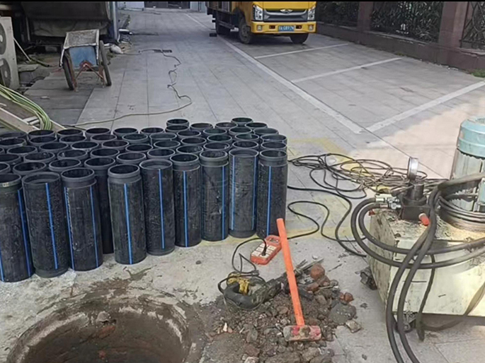 临颍PE置换管厂家 DN315置换管 非开挖管短管置换